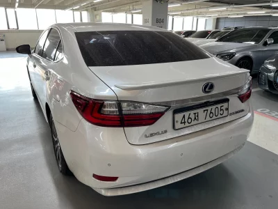 Lexus ES300h