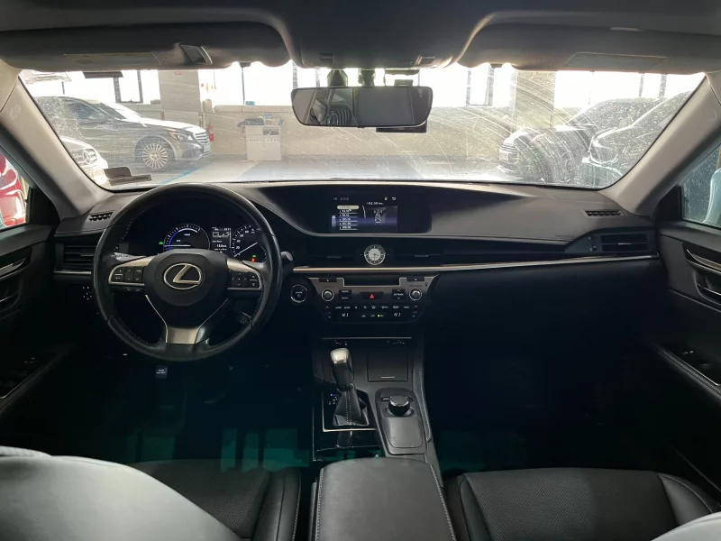 Lexus ES300h
