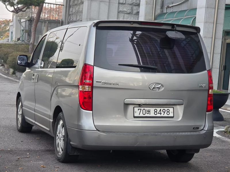 Hyundai Starex