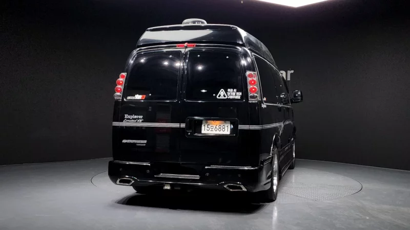 Chevrolet Express Van