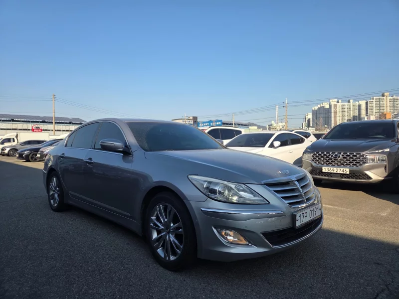 Hyundai Genesis