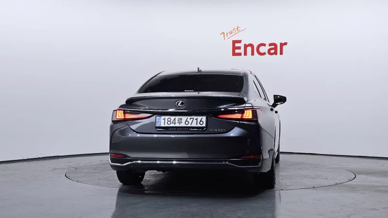 Lexus ES300h