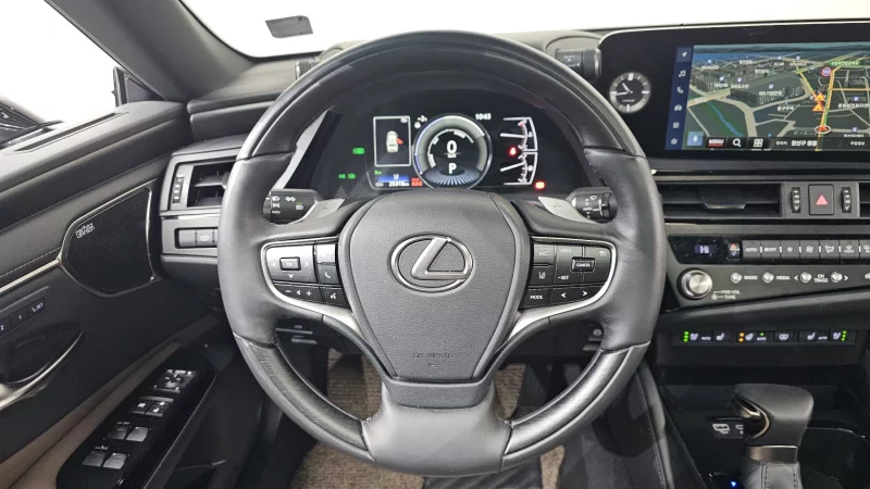 Lexus ES300h
