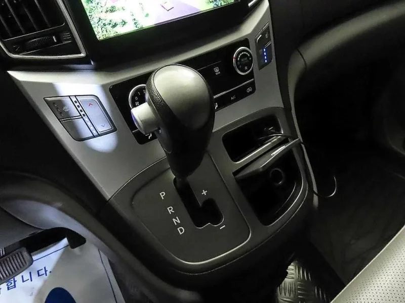 Hyundai Grand Starex