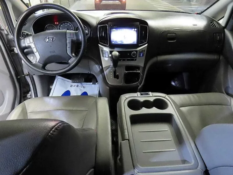 Hyundai Grand Starex