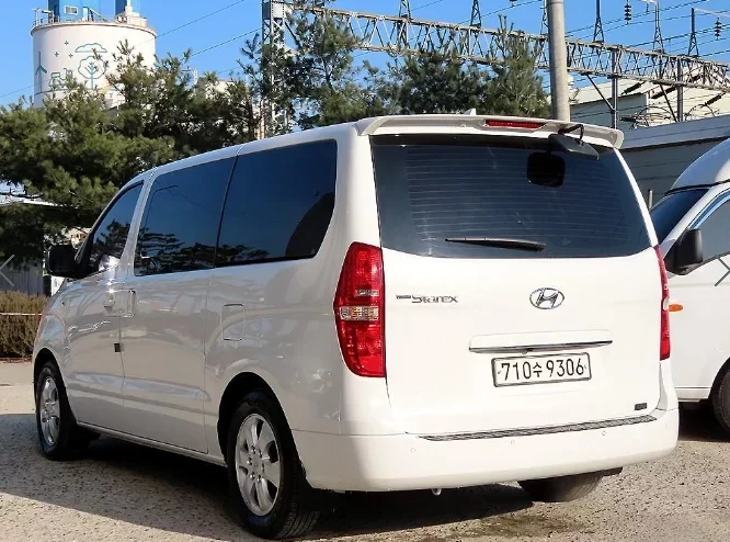 Hyundai Starex