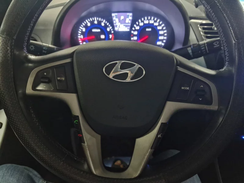 Hyundai Accent