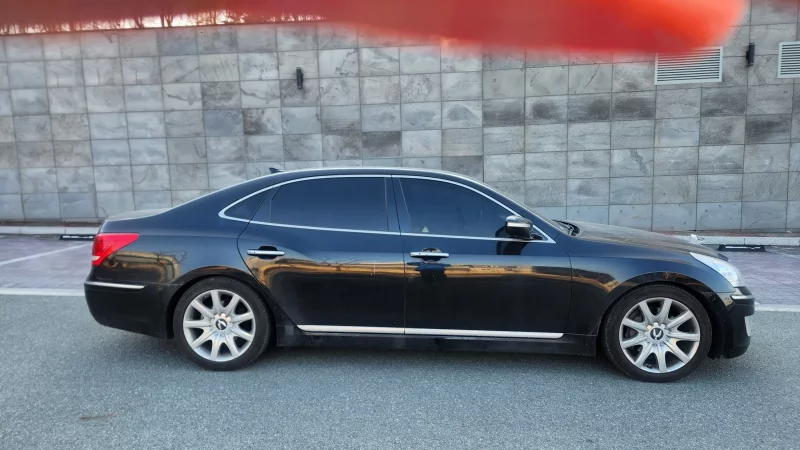 Hyundai Equus