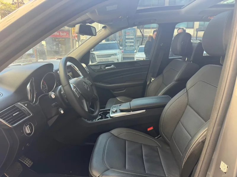 Mercedes-Benz M-class