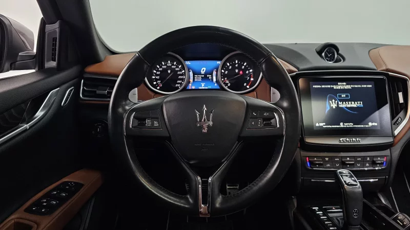 Maserati GHIBLI