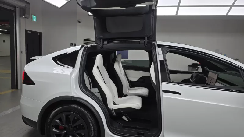 Tesla MODEL X