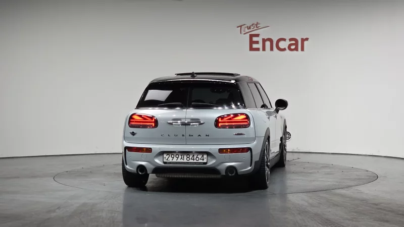 MINI Clubman