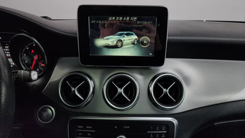 Mercedes-Benz GLA-Class