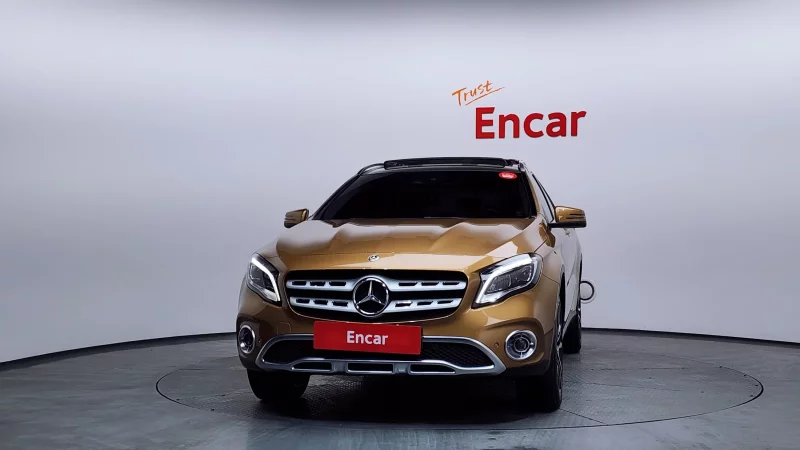 Mercedes-Benz GLA-Class