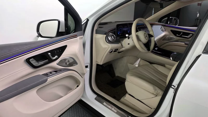 Mercedes-Benz EQS