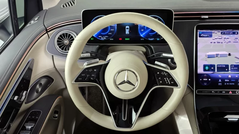 Mercedes-Benz EQS