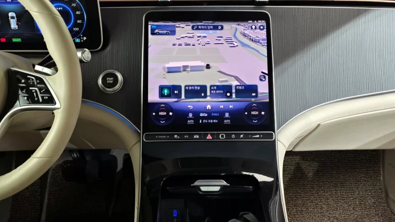 Mercedes-Benz EQS