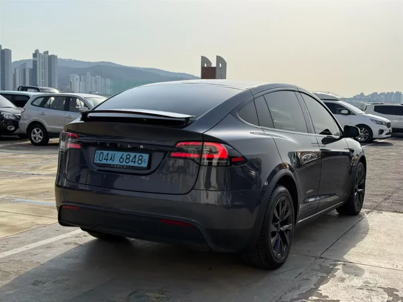 Tesla MODEL X