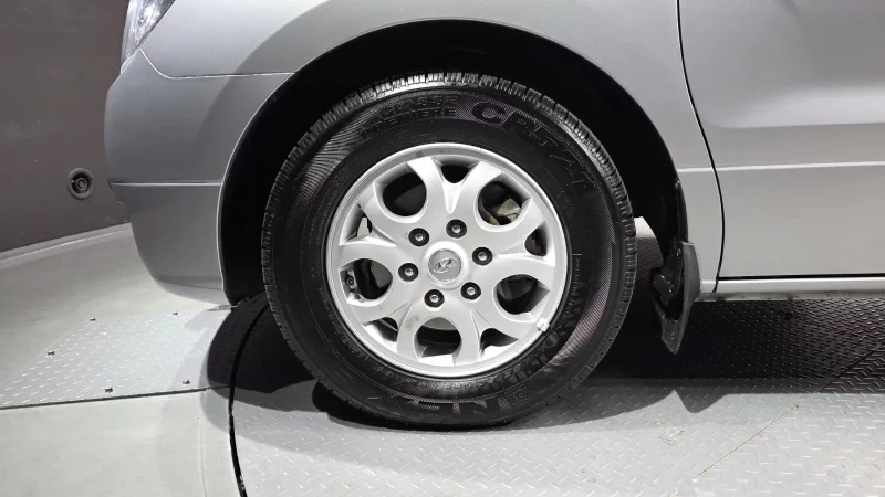 Hyundai Starex