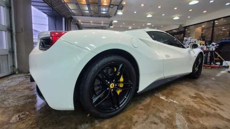 Ferrari 488