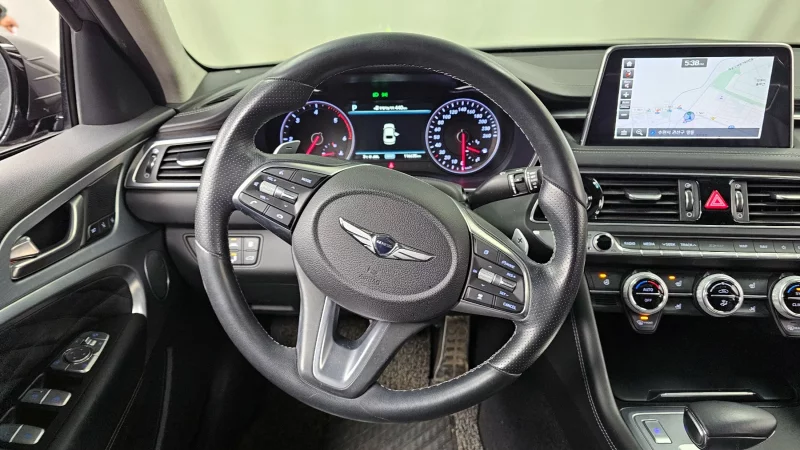 Genesis G70