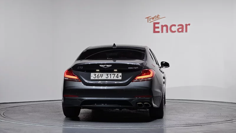 Genesis G70