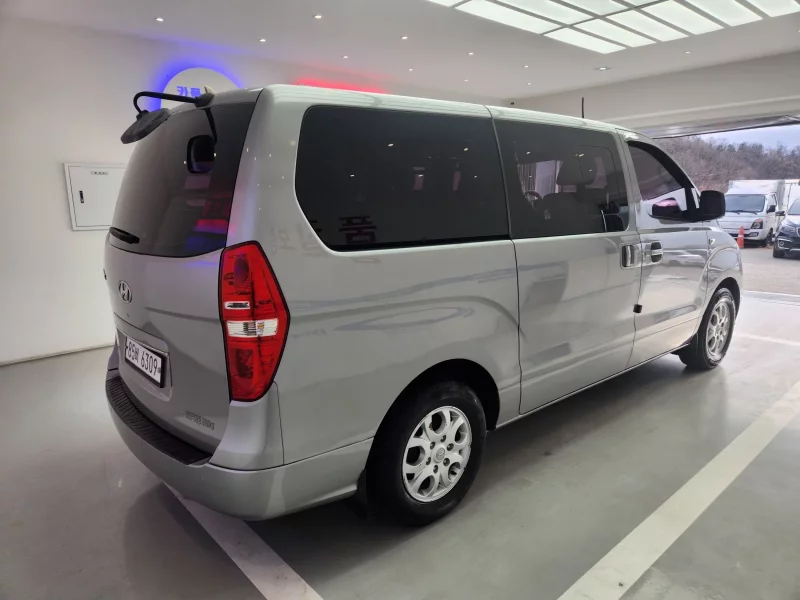 Hyundai Grand Starex
