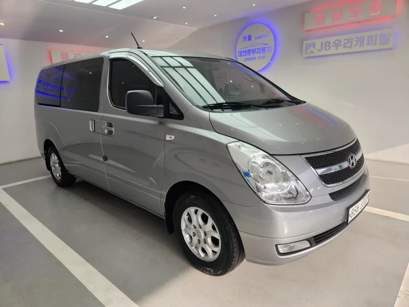 Hyundai Grand Starex