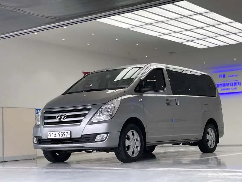Hyundai Starex