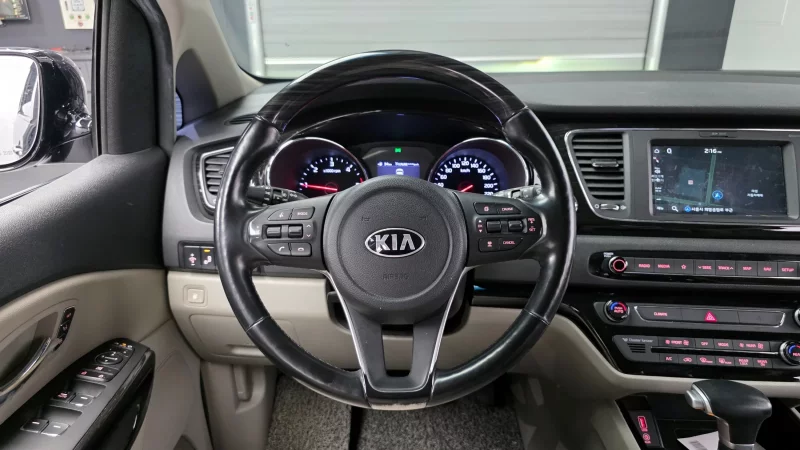 Kia Carnival