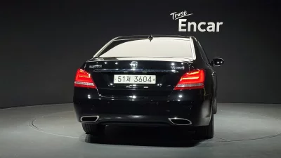 Hyundai Equus