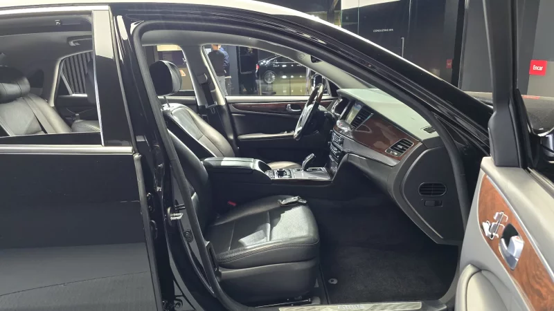 Hyundai Equus