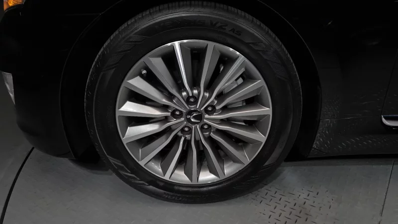 Hyundai Equus