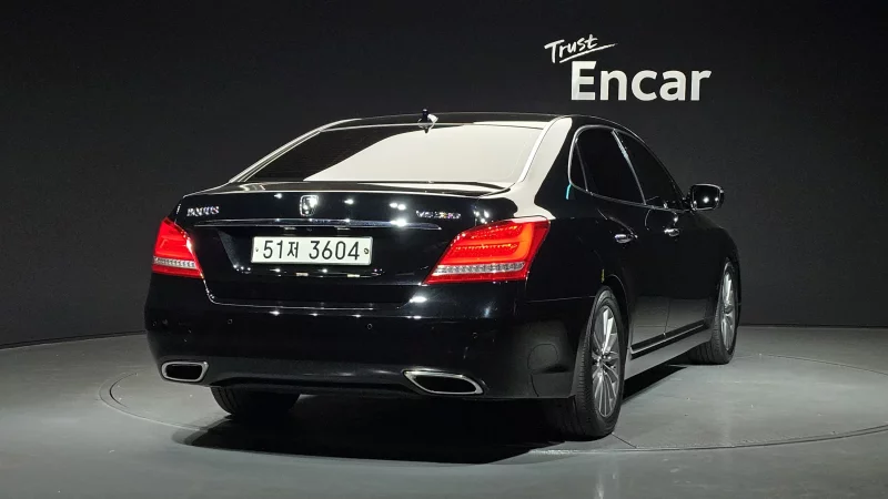 Hyundai Equus
