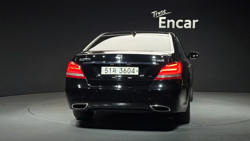 Hyundai Equus