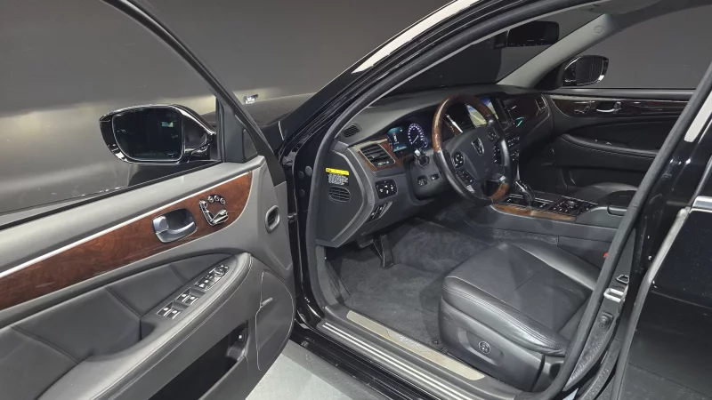 Hyundai Equus