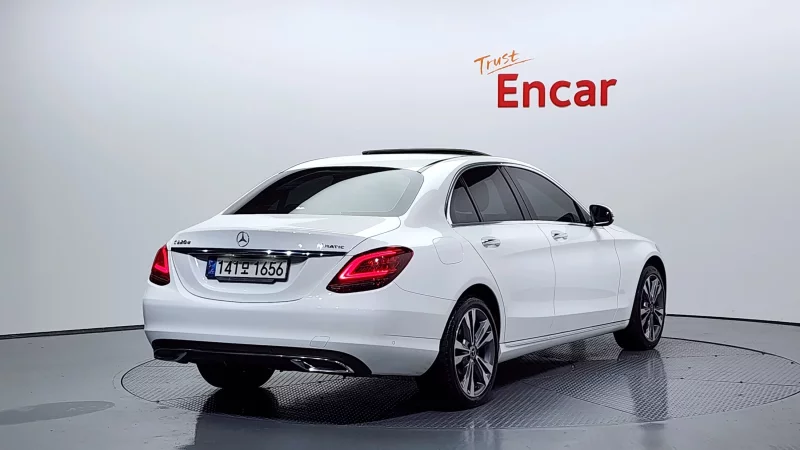 Mercedes-Benz C-Class