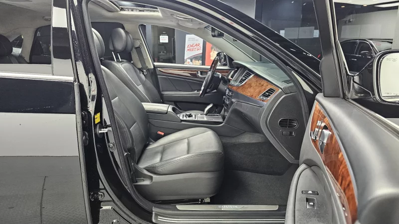 Hyundai Equus