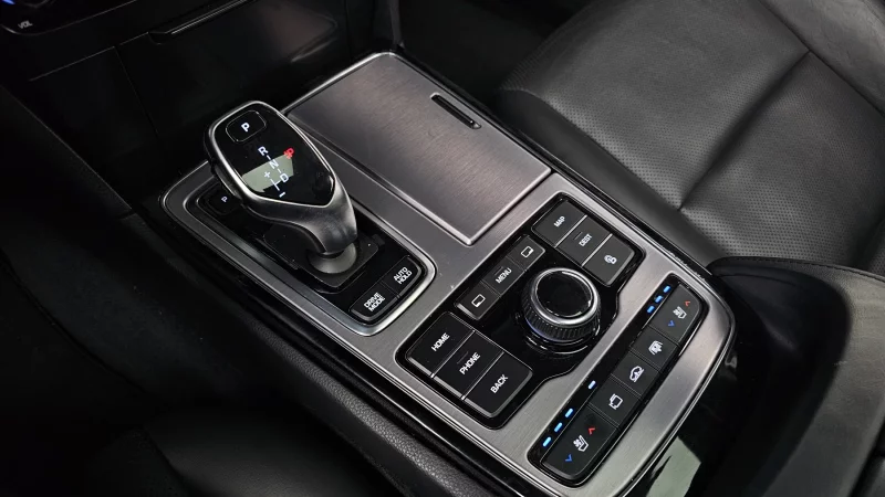 Hyundai Equus