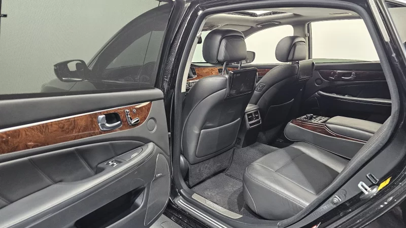 Hyundai Equus