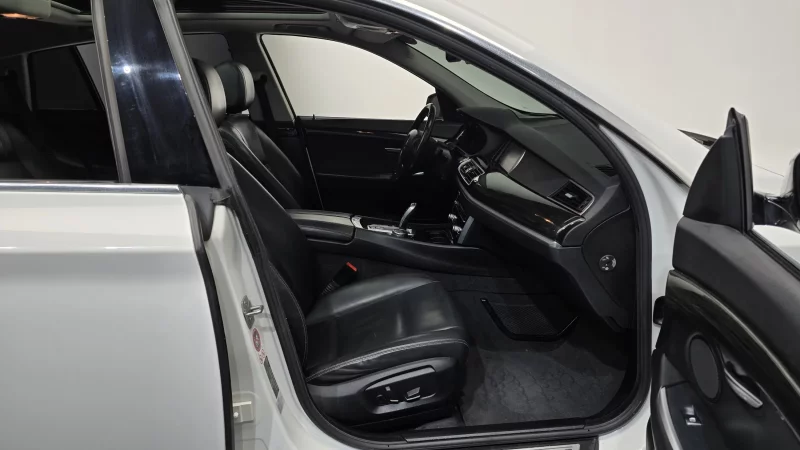 BMW 5-Series Gran Turismo