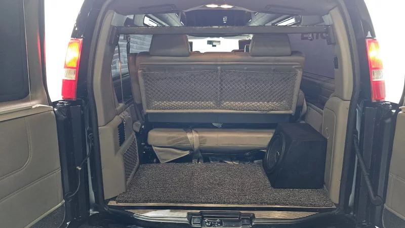 Chevrolet Express Van