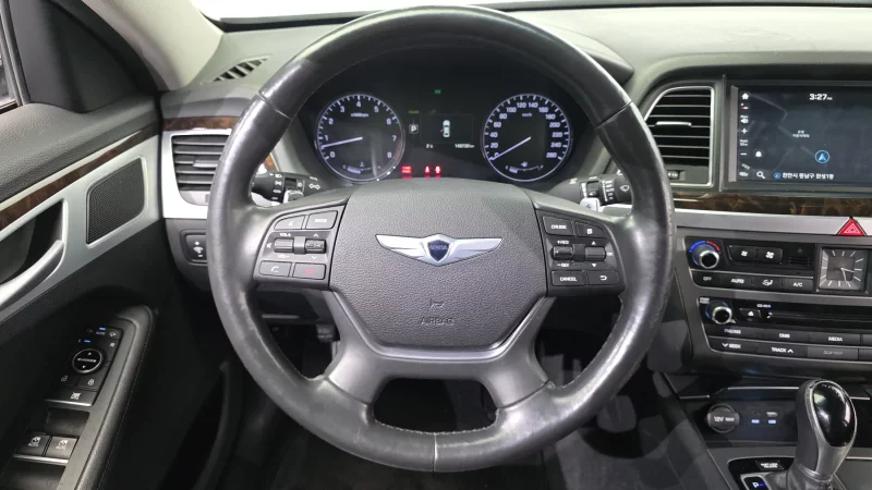 Hyundai Genesis