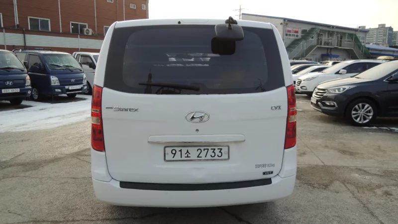 Hyundai Starex
