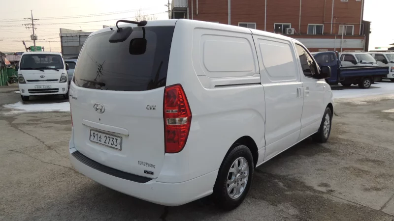 Hyundai Starex