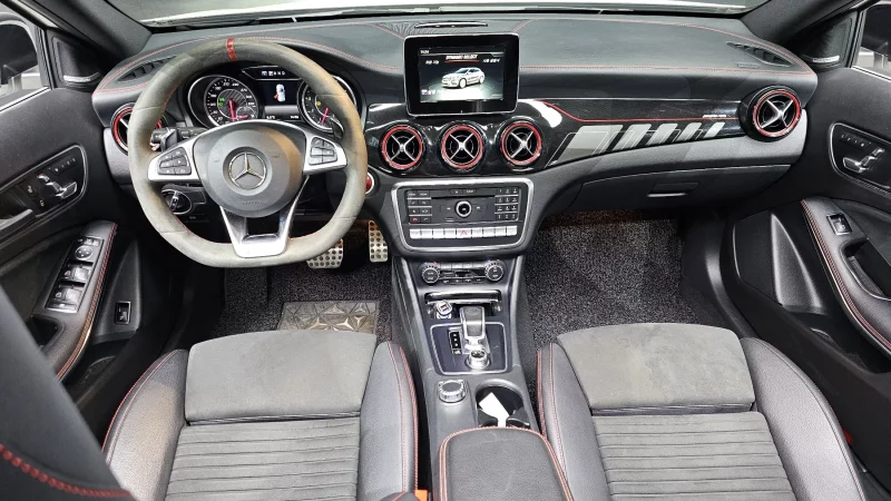 Mercedes-Benz GLA-Class