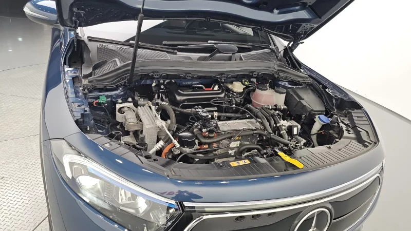 Mercedes-Benz EQA