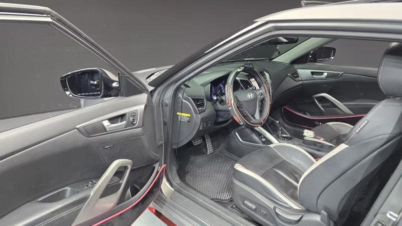 Hyundai Veloster