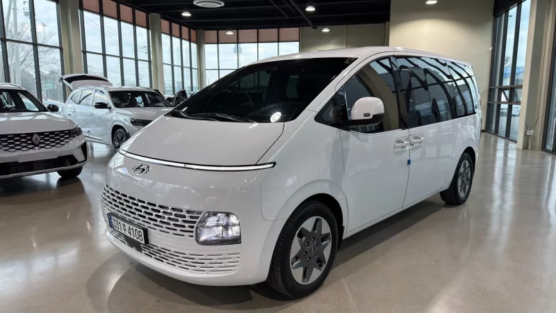 Hyundai Staria