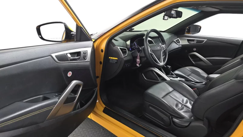 Hyundai Veloster